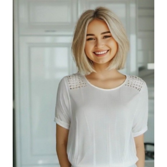 NWT Kai aakmann Tee Laser Cut Squares Sshort Sleeve Relaxed White Size Small - Picture 1 of 9